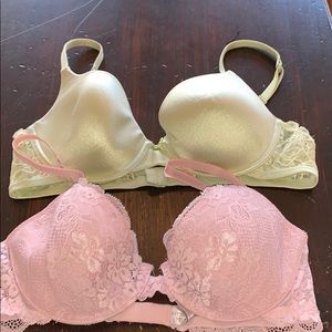 2 Victoria’s Secrets bras lined semi 36B